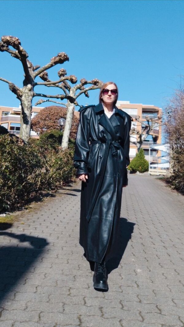 Drama Queen Trenchcoat