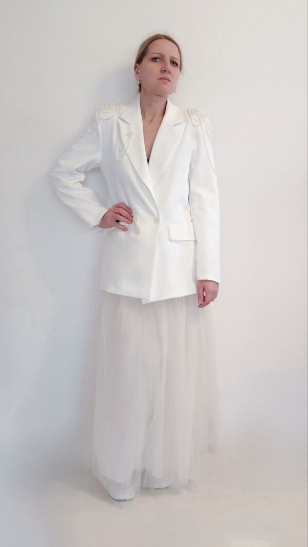 Celebrate yourself with Blazer 3.0., Beige and White – Bild 2